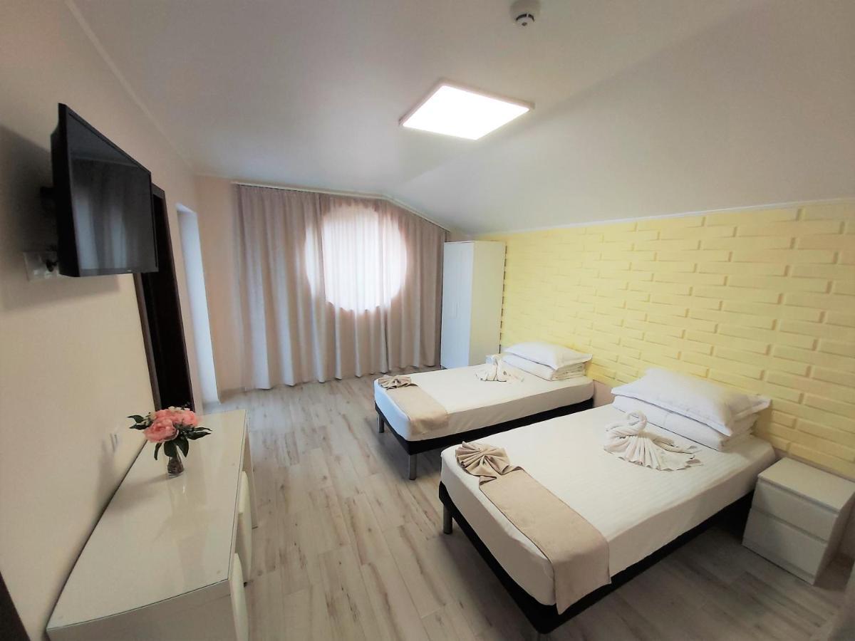 Camere De Inchiriat Băltenii de Sus Eksteriør billede